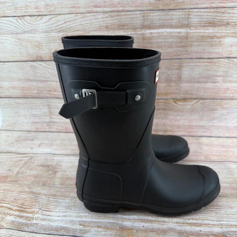 Hunter‎ Original Short Black Matte Rain Boots Womens 9 WFS1000RMA-O